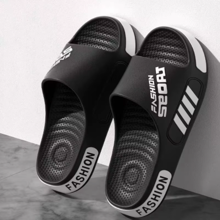 Men Slippers Summer Flat Sole Home Slippers For Women Man Open Toe Trend Slides Couple Light Beach Shoes Sandals